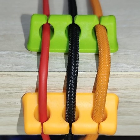 3 holes Multipurpose Wire Cord Cable Tidy Holder Data Line Hub Holder Cable Wire Organizer Clip (3 Pcs)
