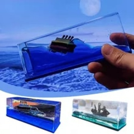 Cruise ship fluid drift in a bottle desk toy titanic liquid desk toy titanic liquid motion paper weight bottle